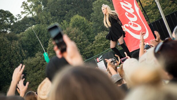 Pride 2014-10 Meghan Trainor