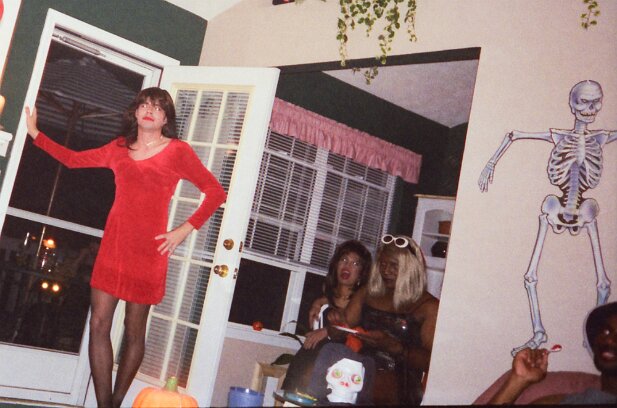 35mm015-halloween drag party-023