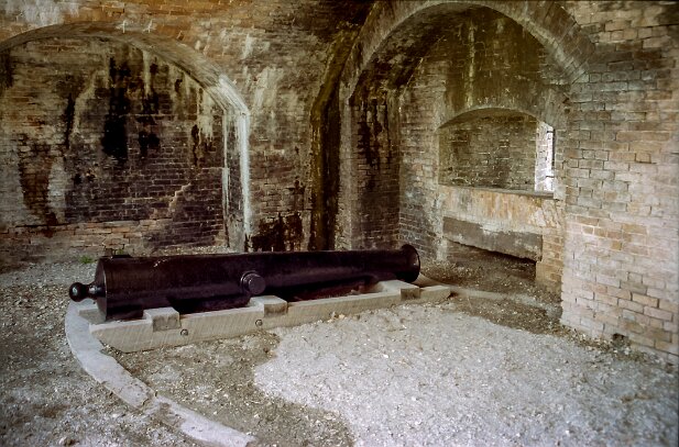 35mm013-ft macon-005 Fort Macon